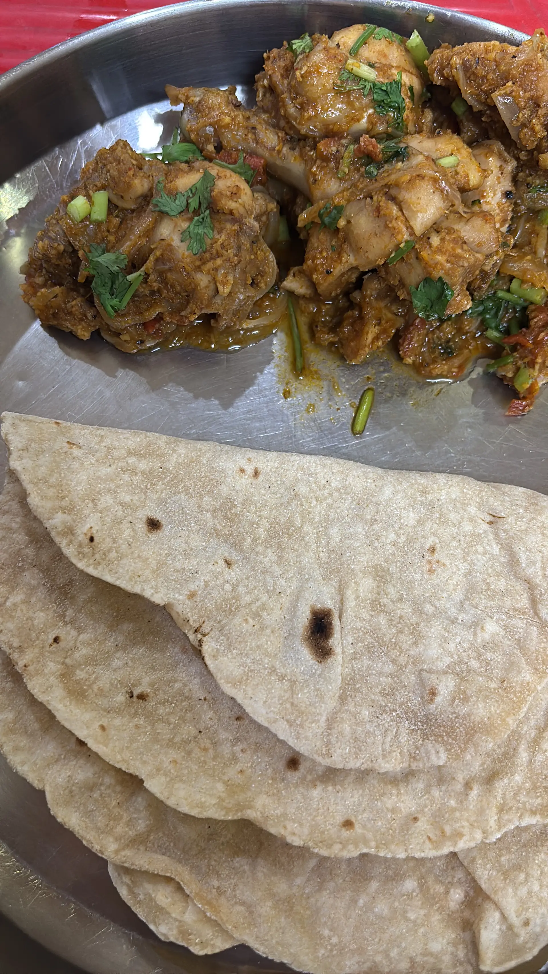 A cook's photo of Varuthuaracha Chicken Curry