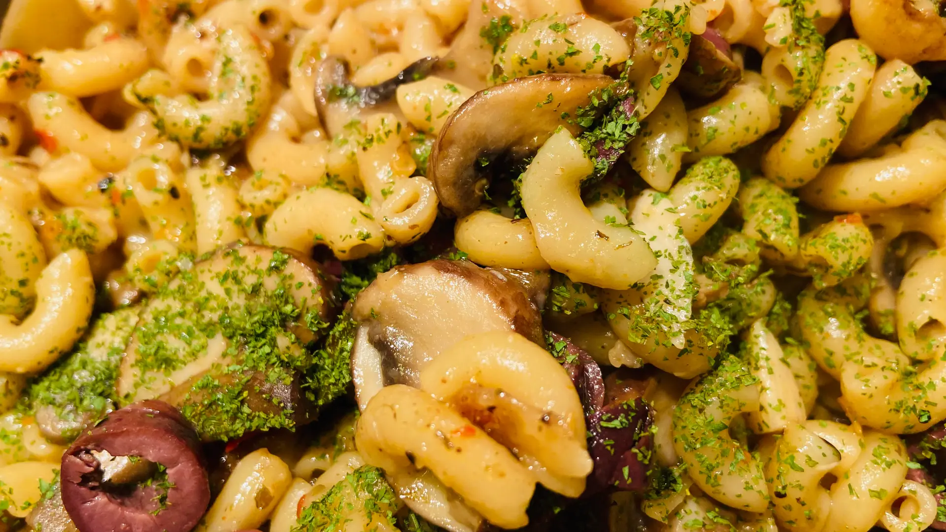 A cook's photo of One Pot Garlic Mushroom Pasta