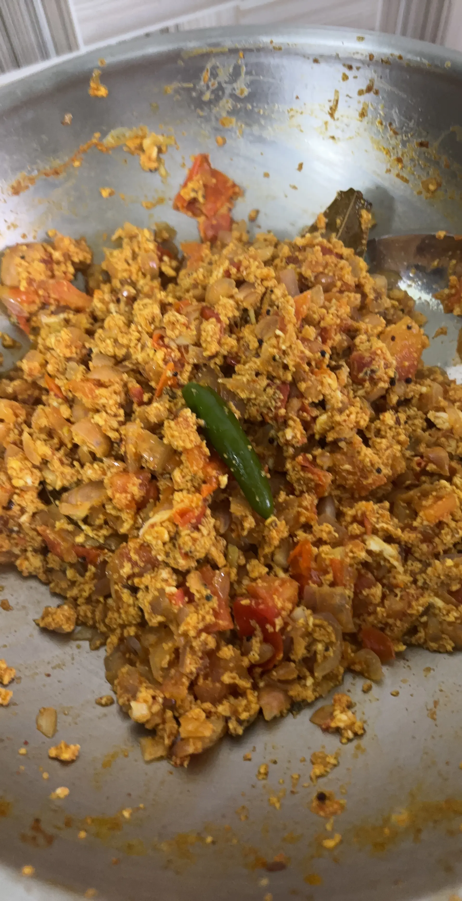 A cook's photo of Muttai Thakkali