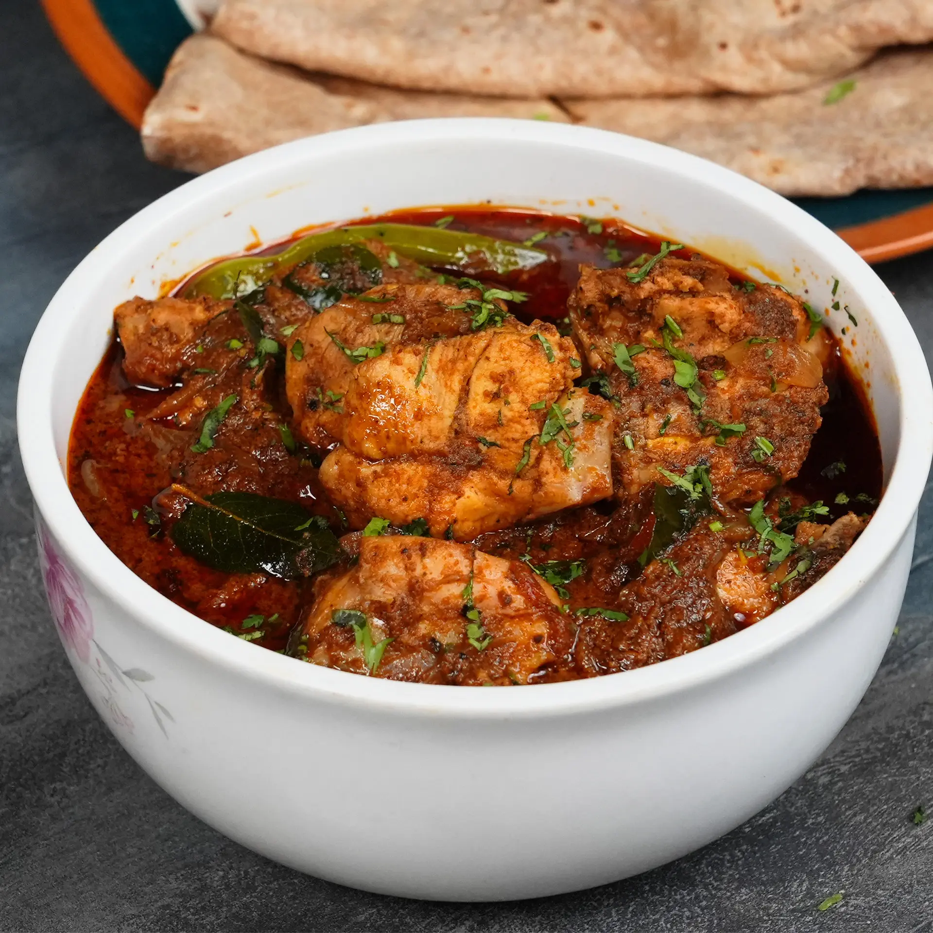 Varuthuaracha Chicken Curry