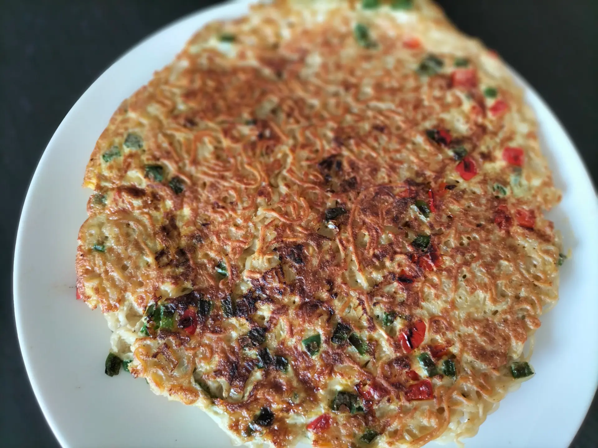 A cook's photo of Noodles Omelette