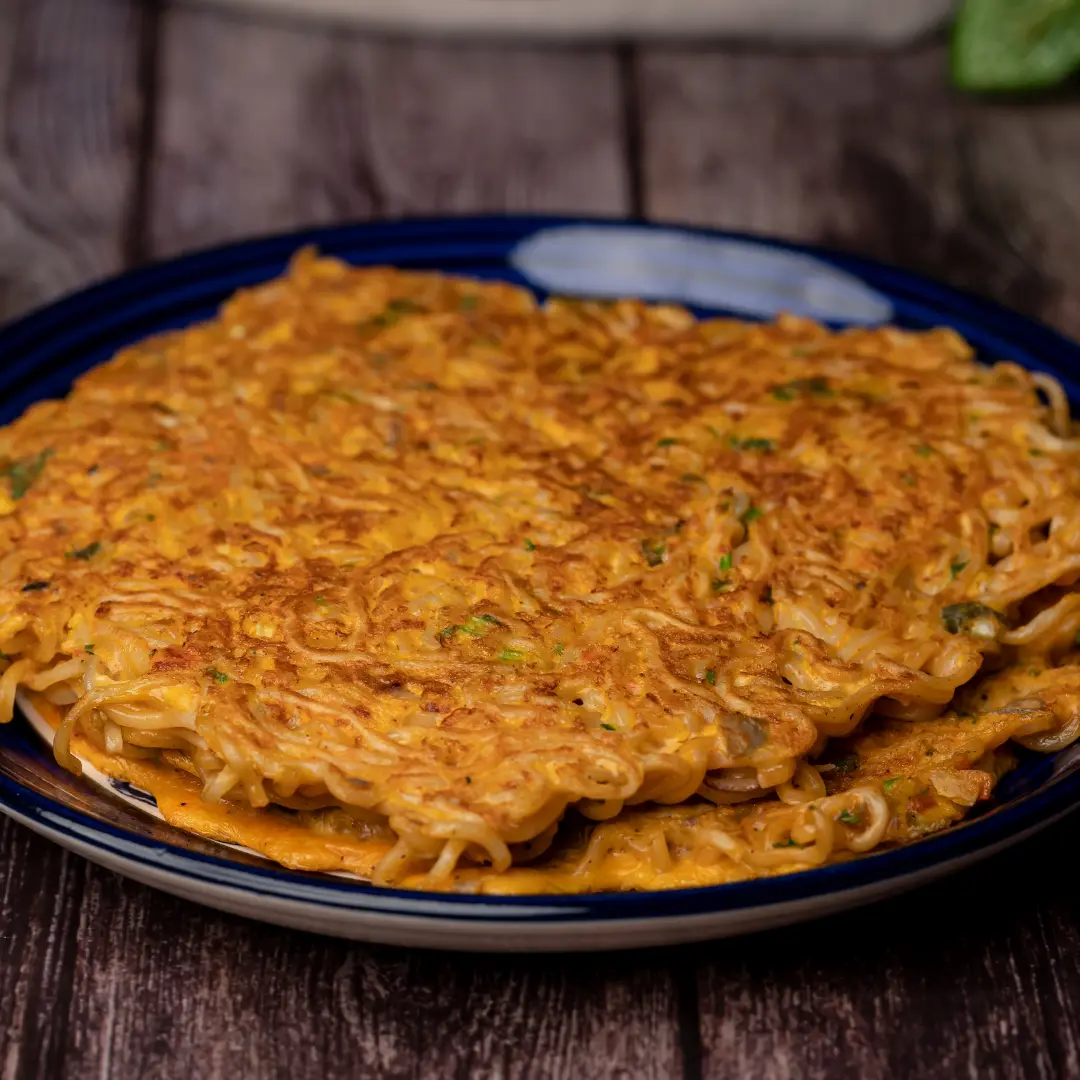Noodles Omelette