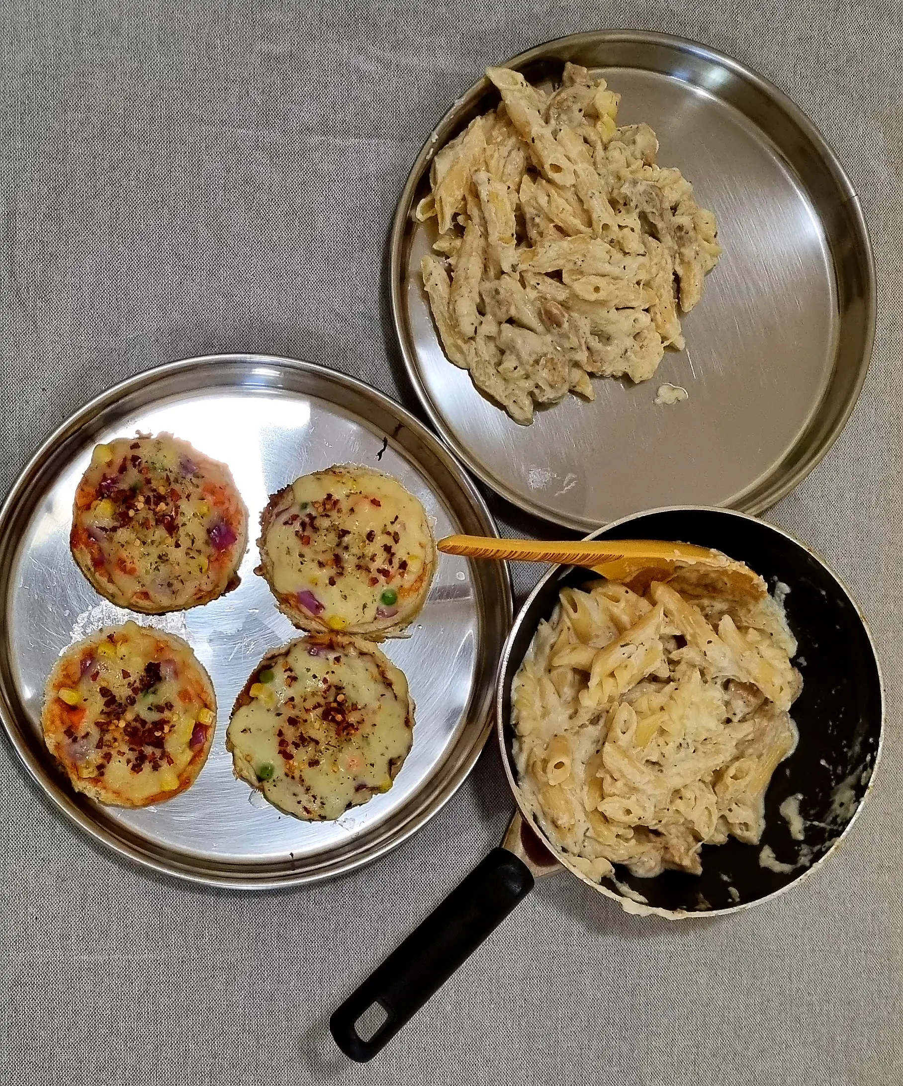 A cook's photo of White Sauce Chicken Pasta