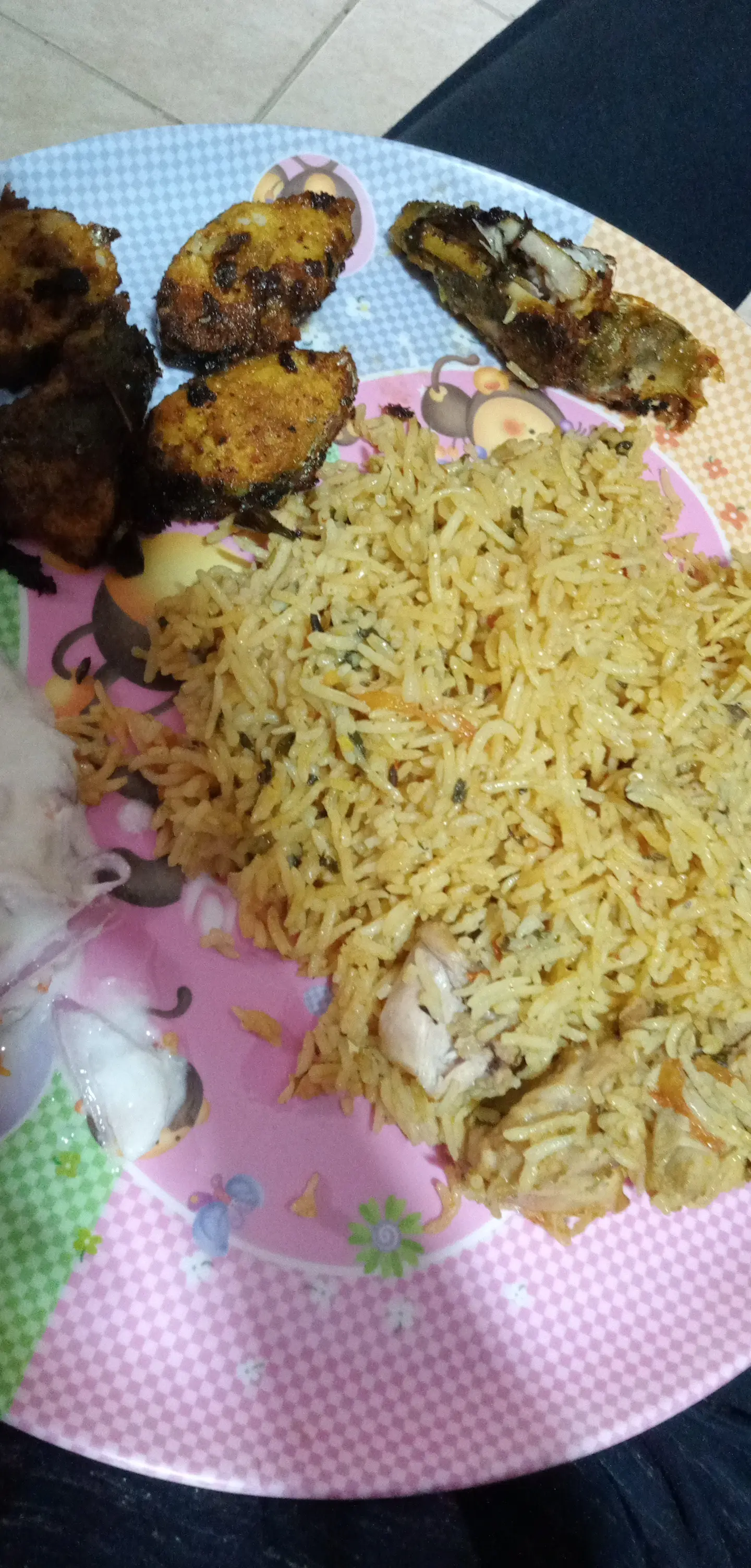 A cook's photo of வெட்டிங் ஸ்டைல் சிக்கன் பிரியாணி