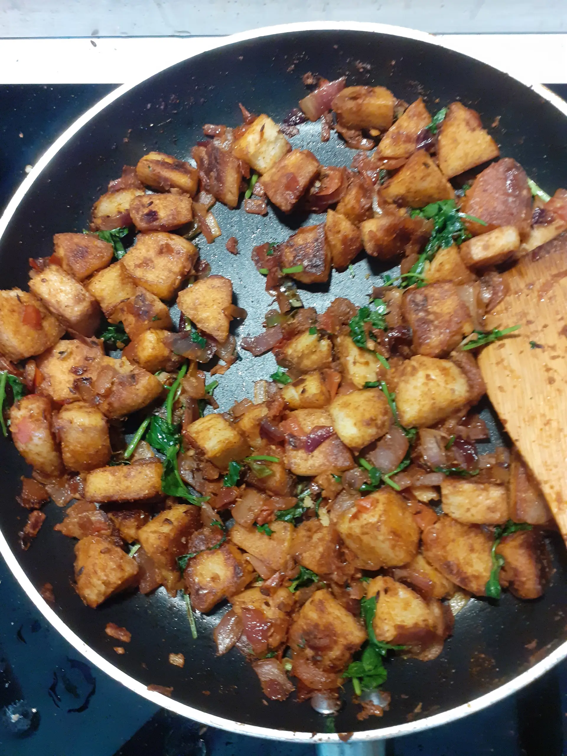 A cook's photo of Kaima Idli
