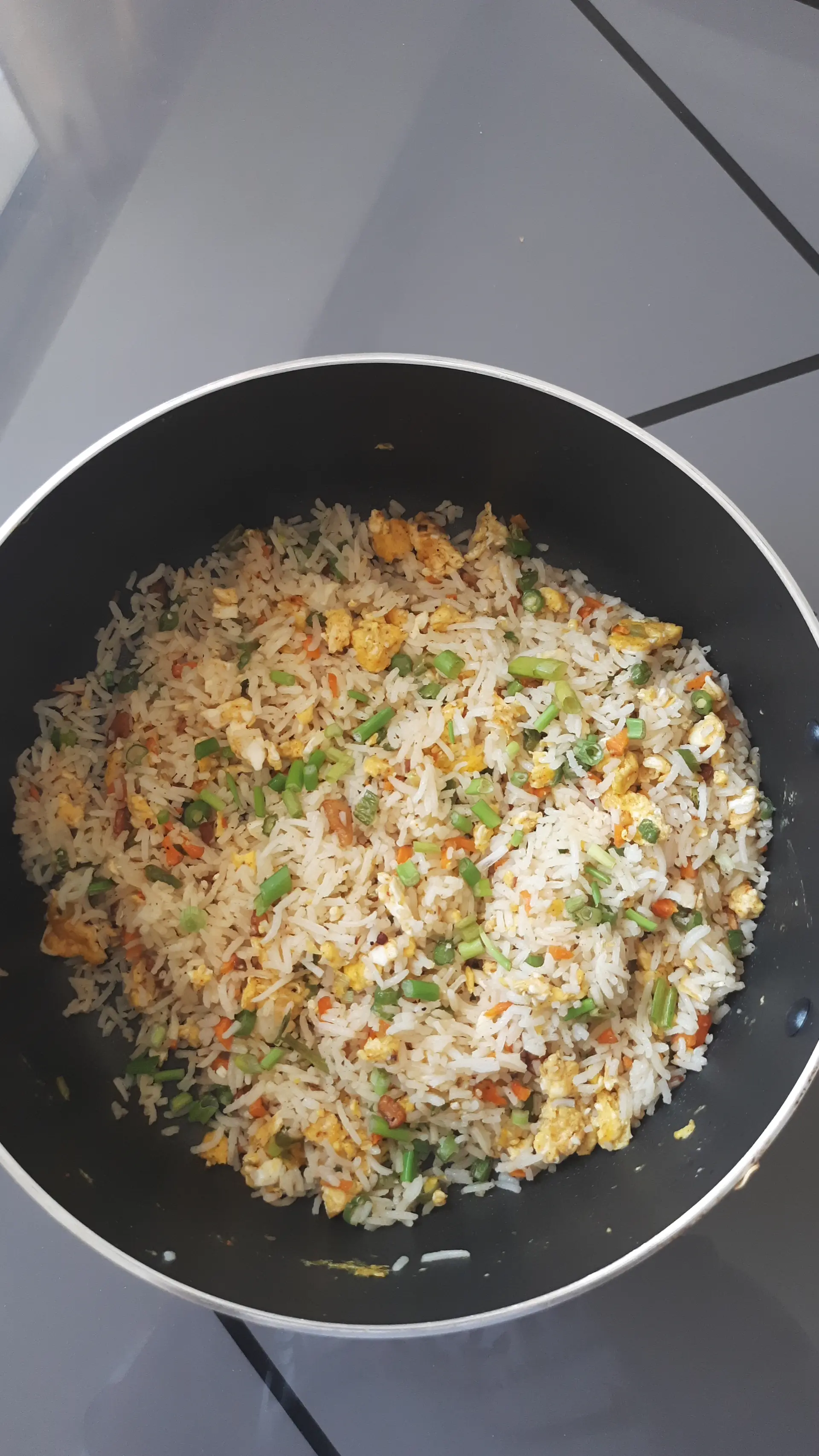 A cook's photo of Burnt Garlic Vegetable Fried Rice