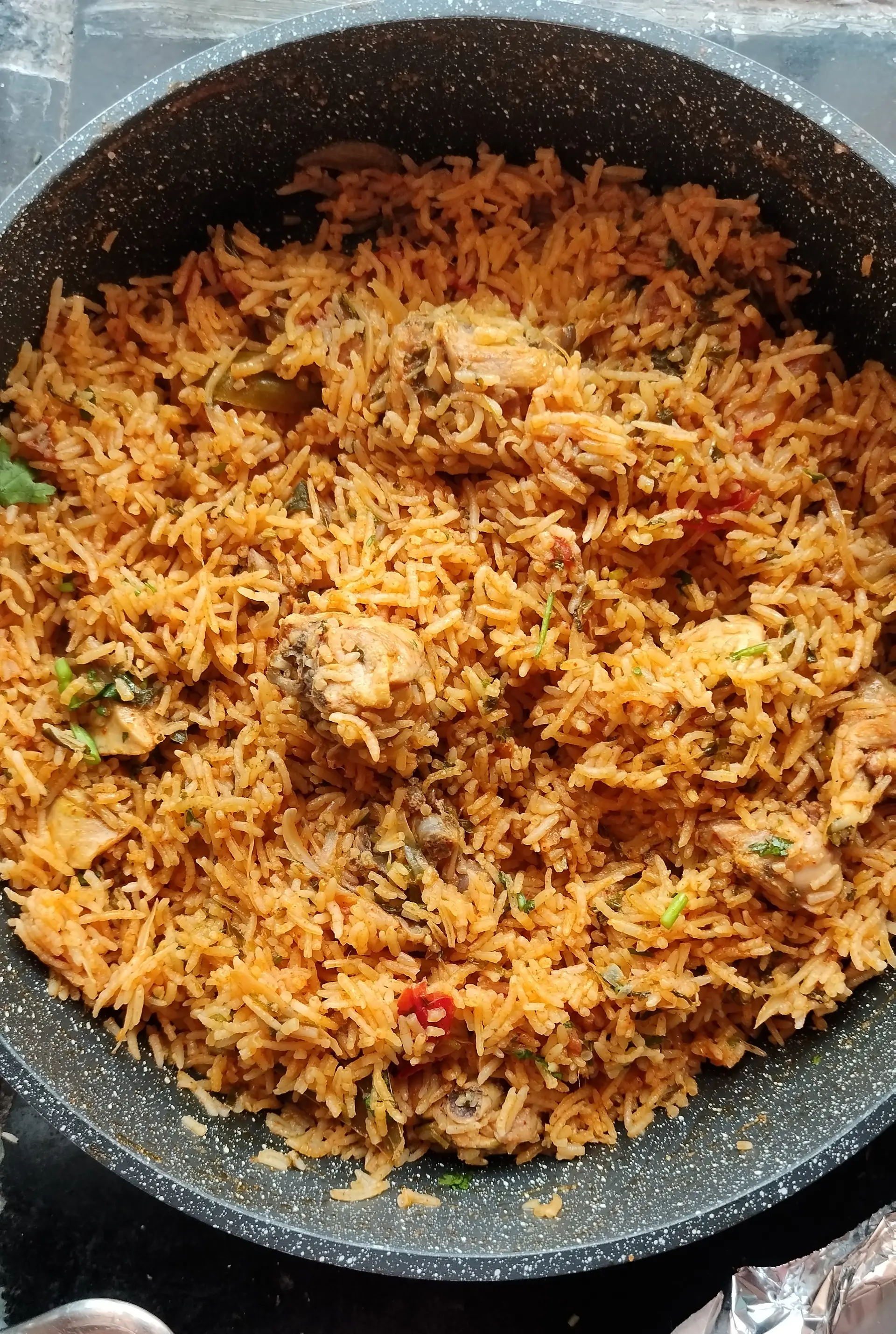 A cook's photo of வெட்டிங் ஸ்டைல் சிக்கன் பிரியாணி