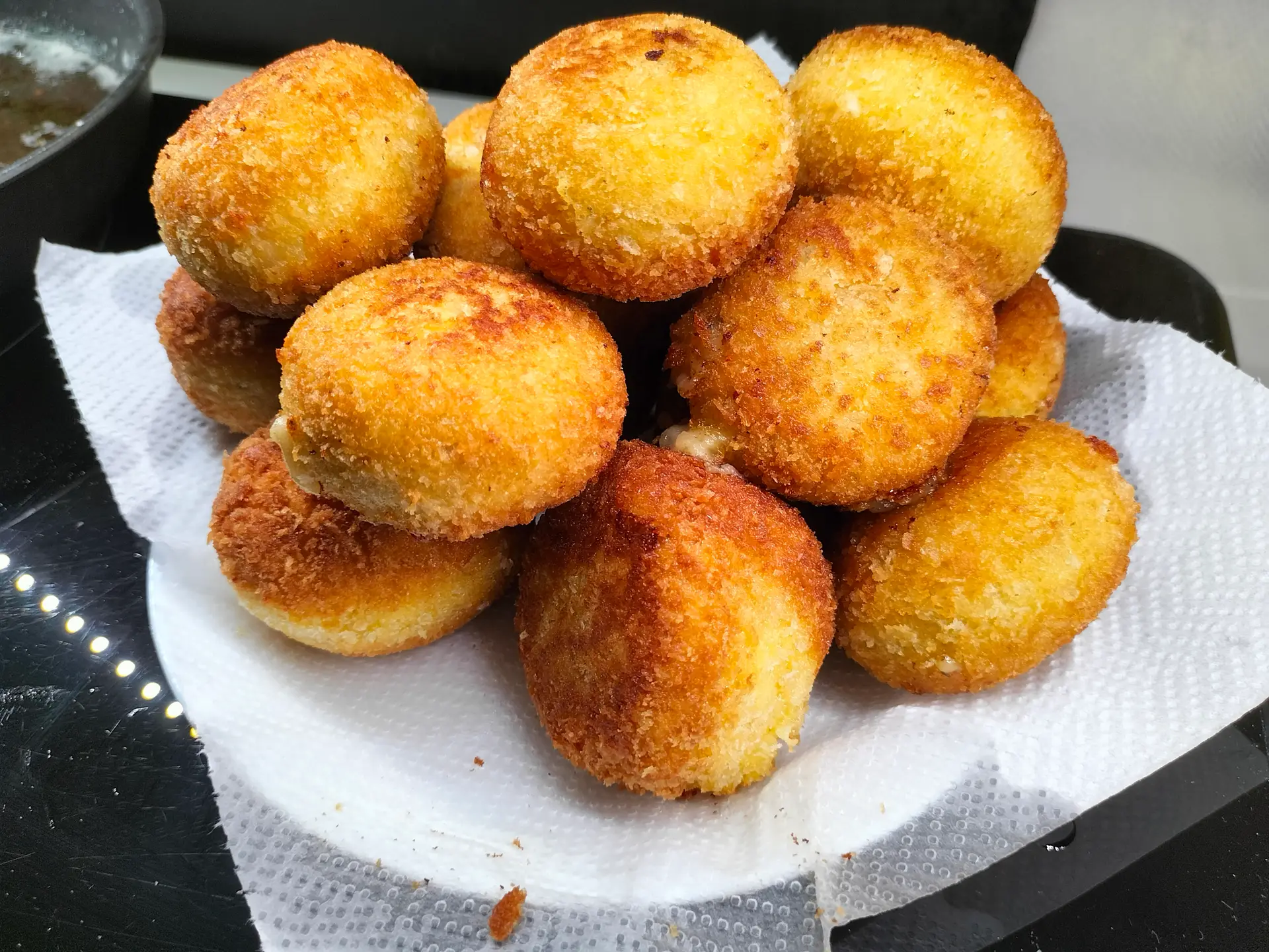 A cook's photo of Cheese Balls