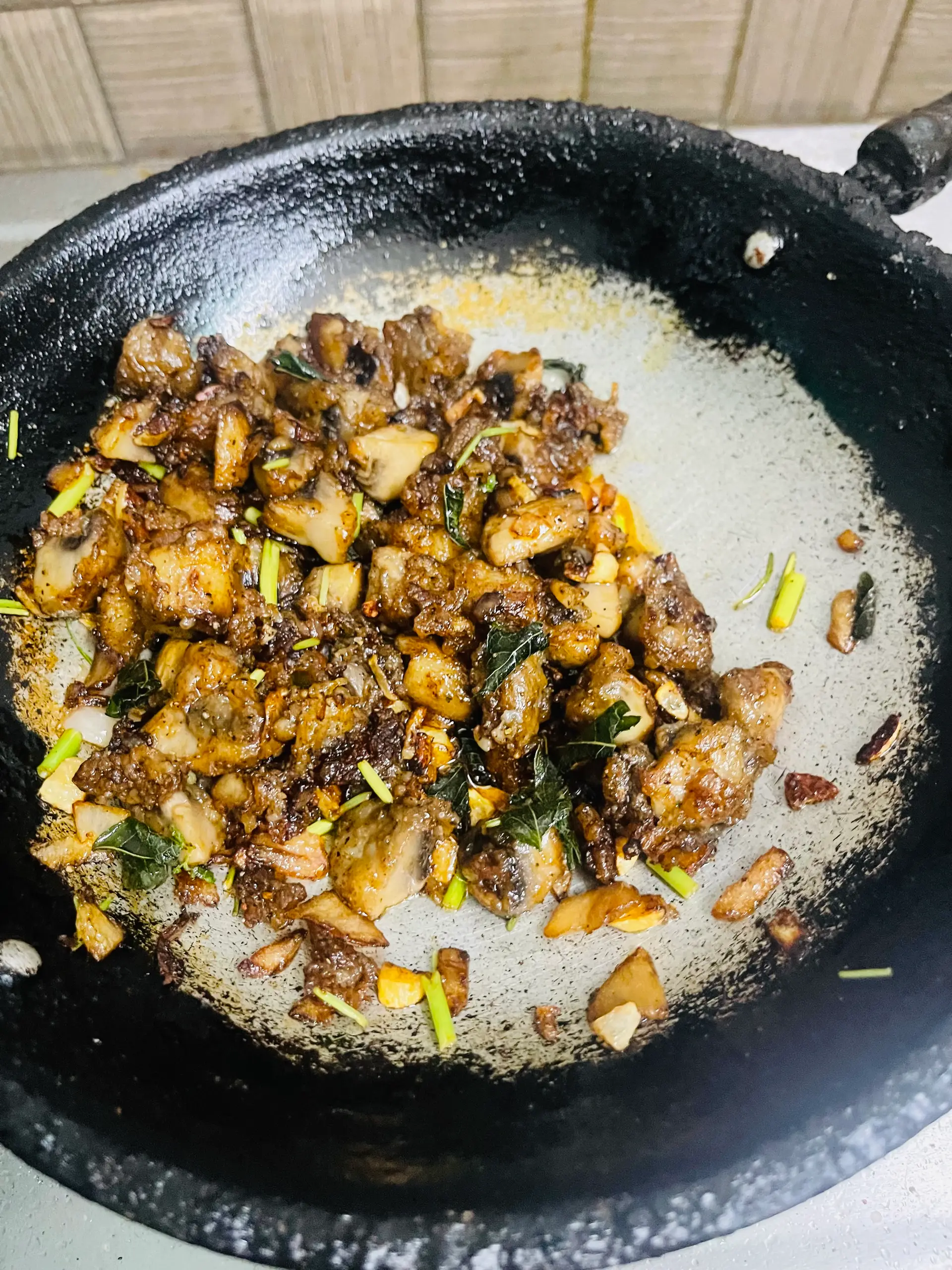 A cook's photo of Mushroom Pepper Fry
