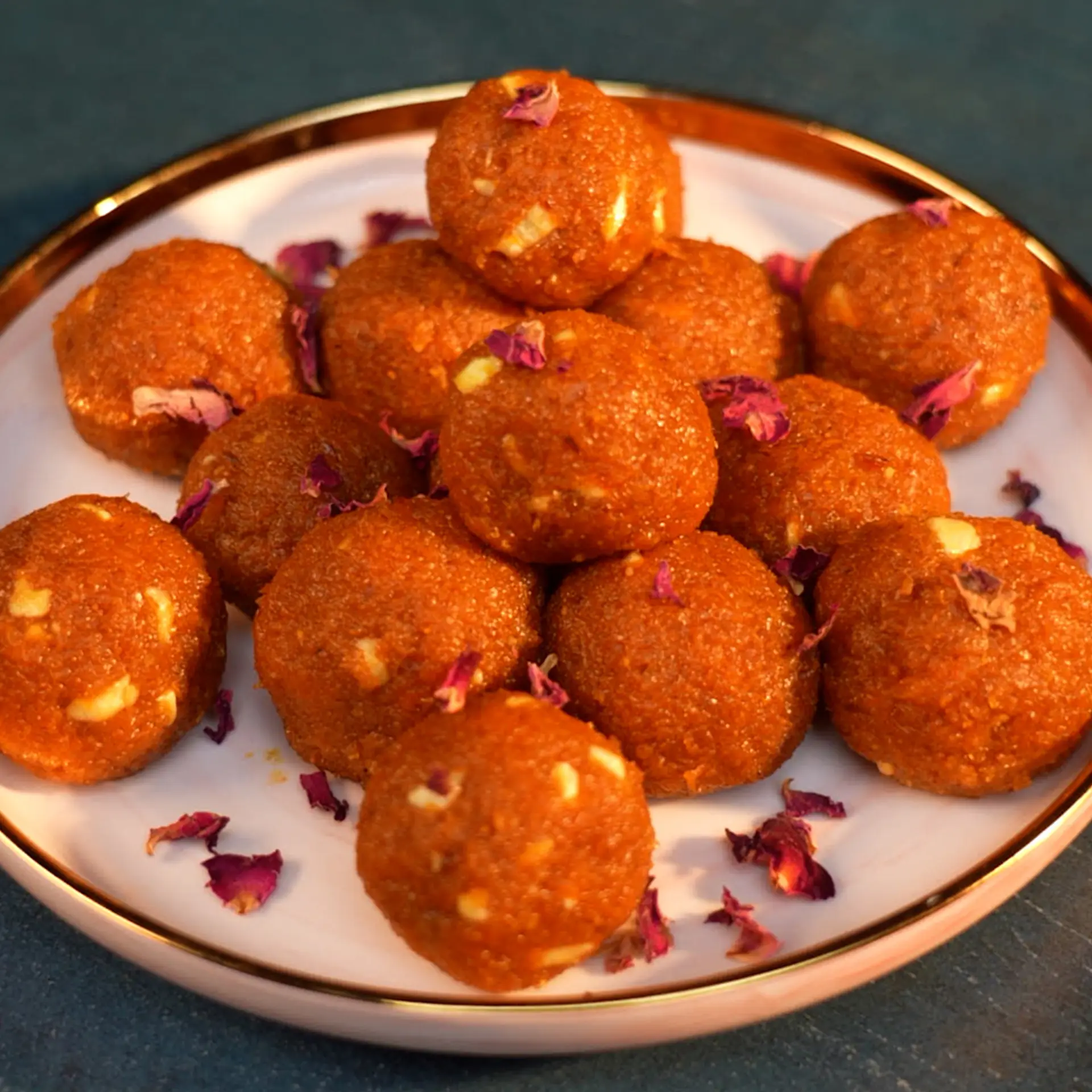 Gajar Ka Halwa Ladoo