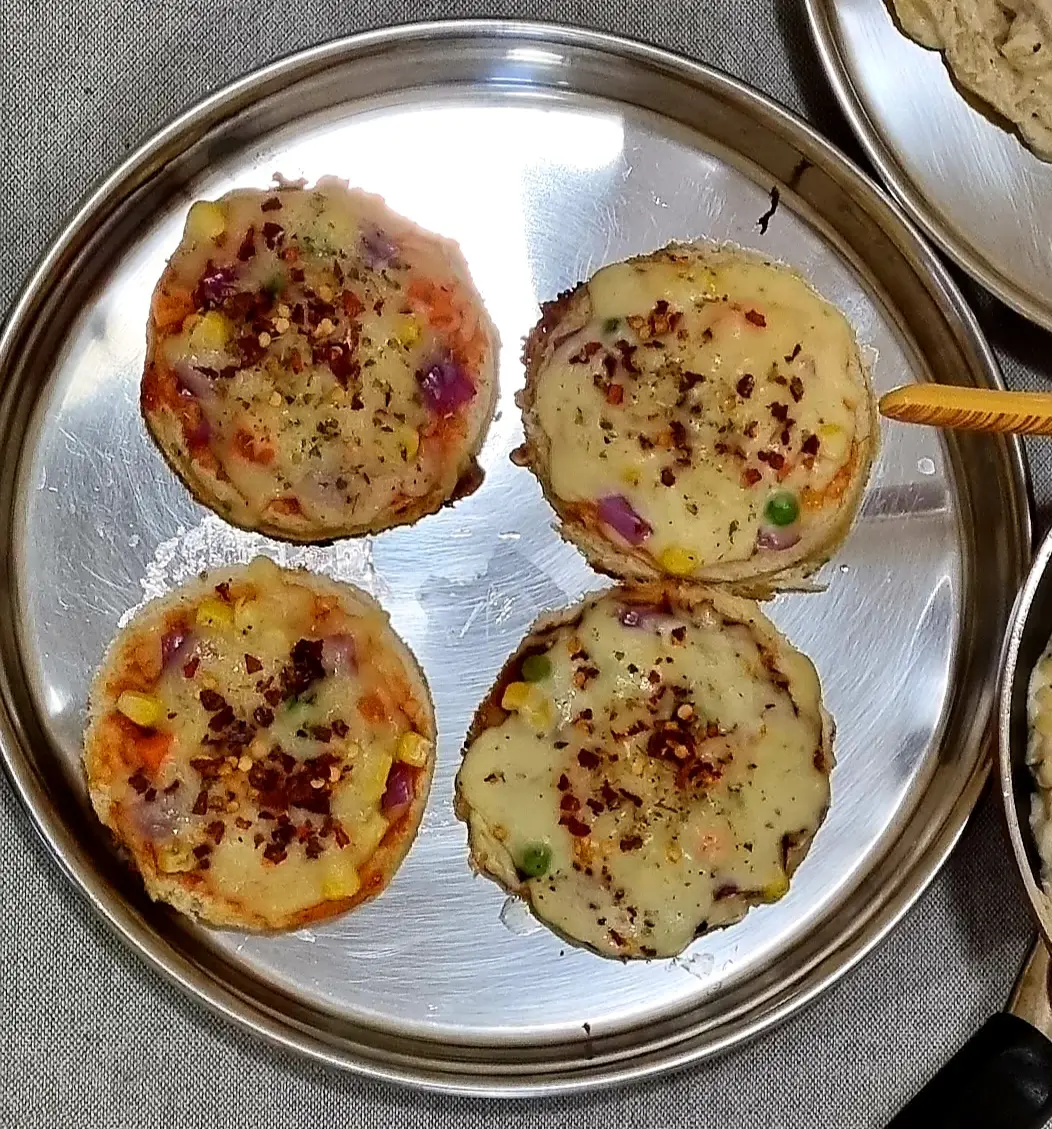 A cook's photo of Mini Pizza Sandwich